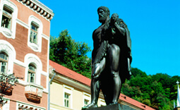 [Translate to Deutsch:] Statue of Hercules in Baile Herculane