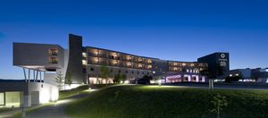 Hotel Casino Chaves in Chaves by night